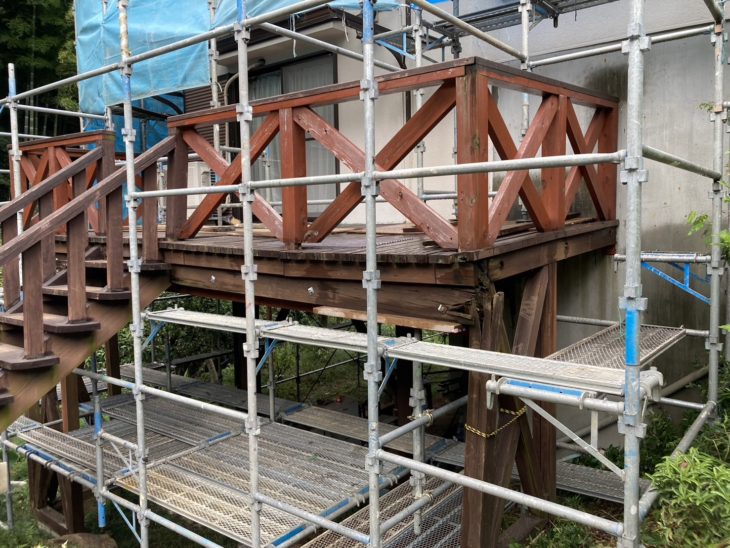 屋根外壁塗装とウッドデッキの改修工事｜伊豆の国市