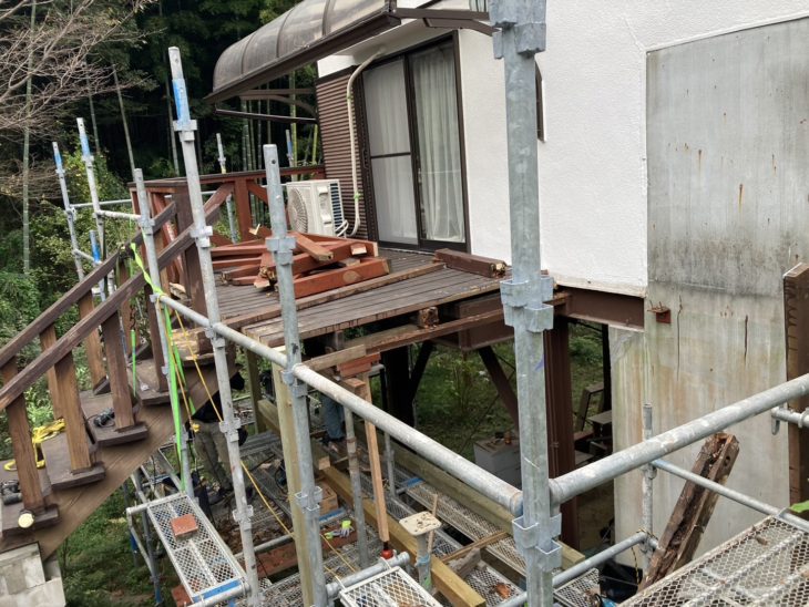 屋根外壁塗装とウッドデッキの改修工事｜伊豆の国市