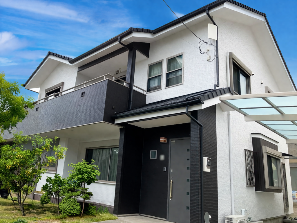 【沼津市】築15年の窯業系サイディング外壁を塗装で一新、色あせとコーキングのヒビを改善し美観と防水性を向上